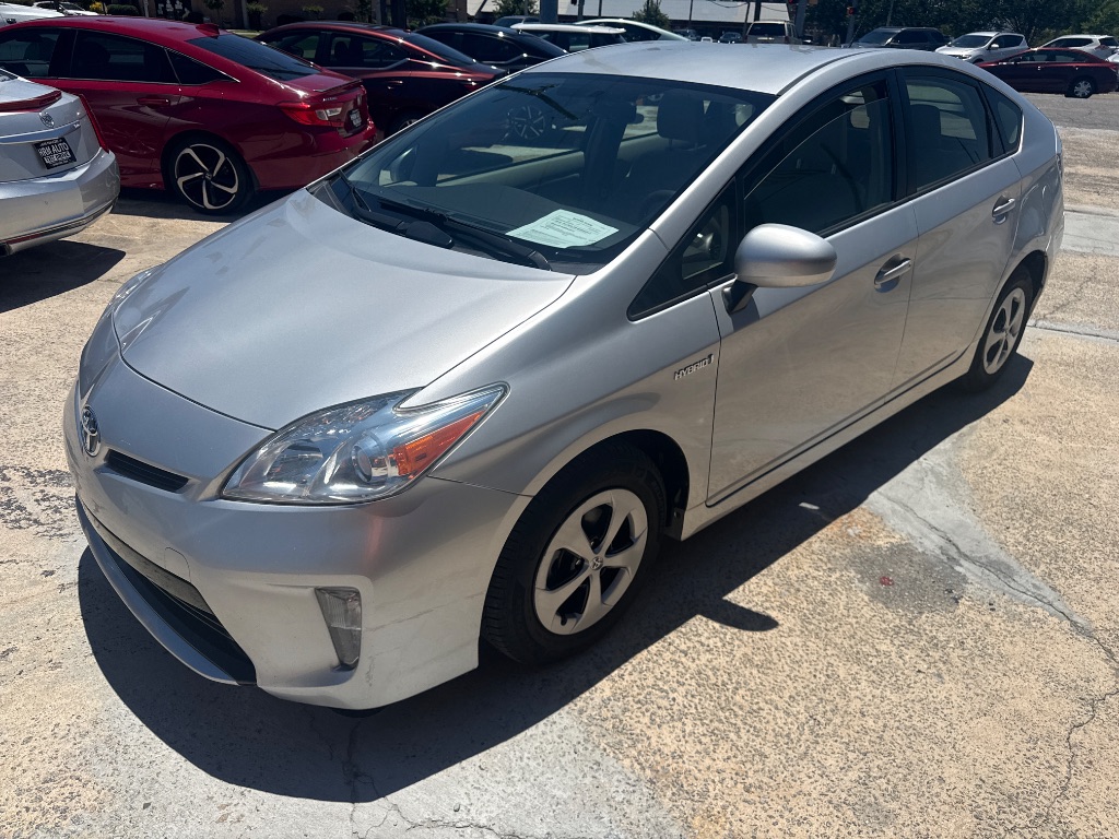 2014 Toyota Prius Two's photo