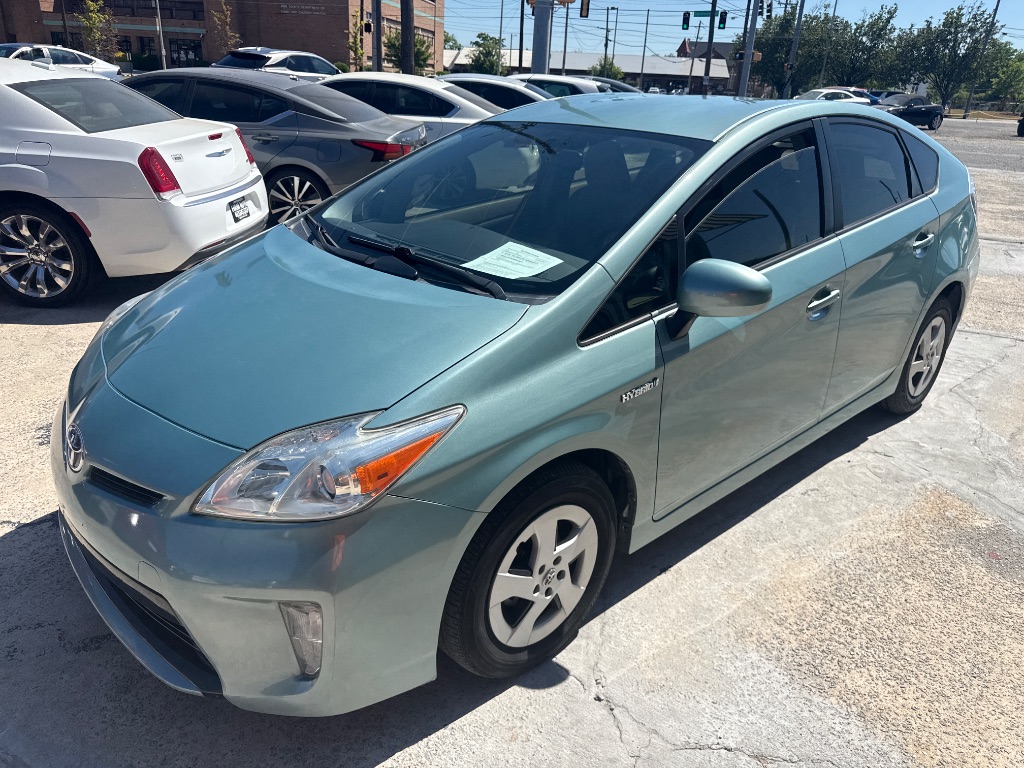 2012 Toyota Prius's photo
