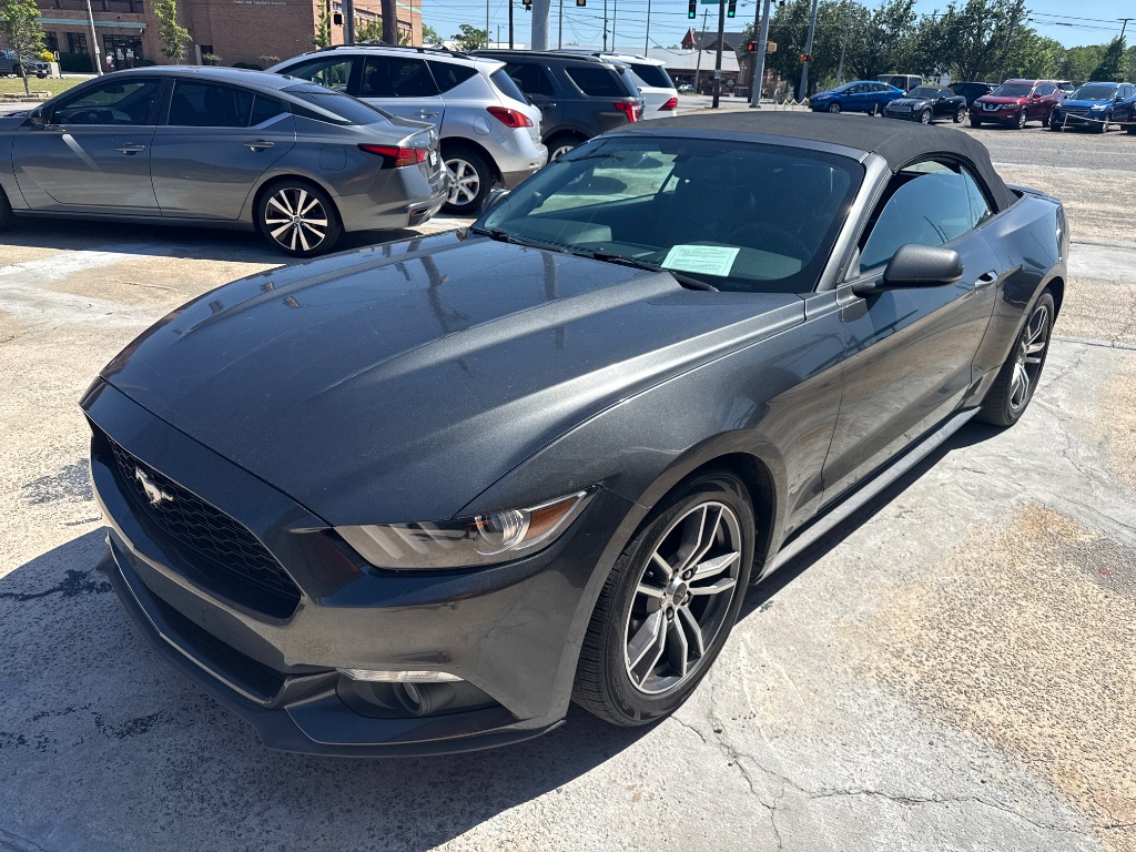 2017 Ford Mustang EcoBoost Convertible Premium's photo