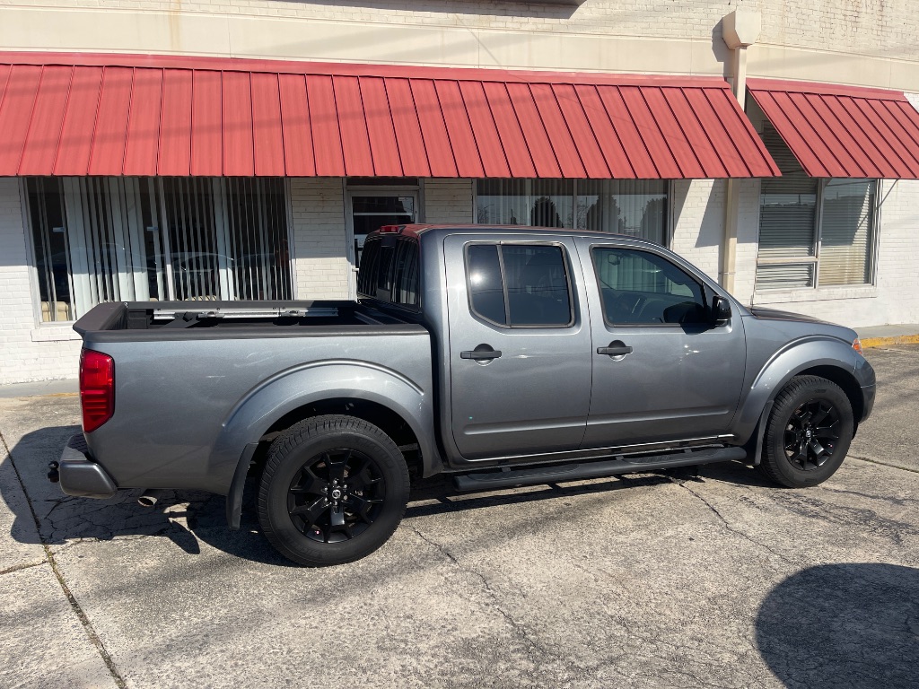 2018 Nissan Frontier SV - Photo 8
