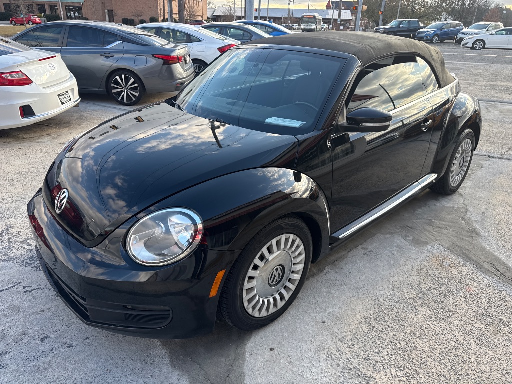 2014 Volkswagen Beetle 1.8's photo